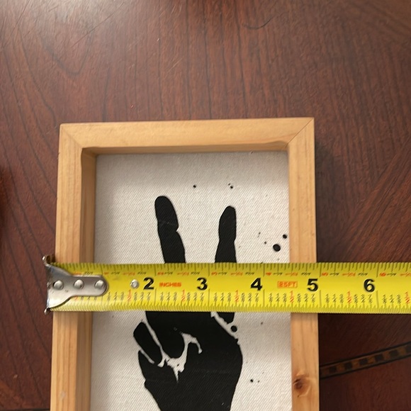 Two peace decorative wall plaques. - Picture 6 of 6